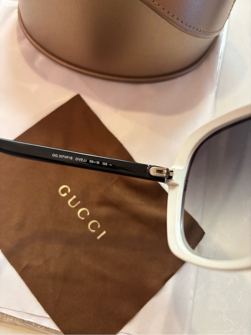 Authentic Gucci GG 3171 White Sunglasses made in Italy. - Picture 4 of 5